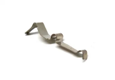 HS PARTS Płaska sprężyna pod przełącznikiem do pił łańcuchowych Stihl 017 018 064 066 MS170 MS180 MS640 MS650 MS660 (OEM 11224421603)