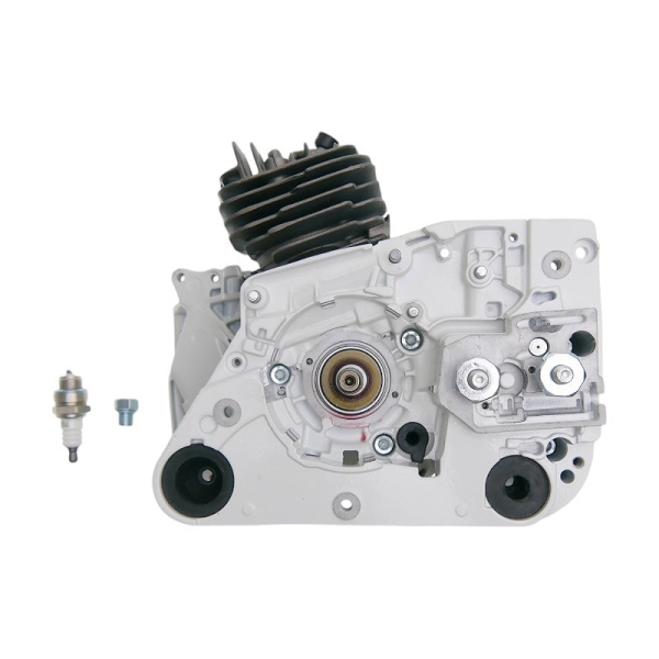 Kompletny profesjonalny półsilnik do pił łańcuchowych Stihl 024 026 MS240 MS260 pojemność 50,2 cm3 moc 3,5 KM